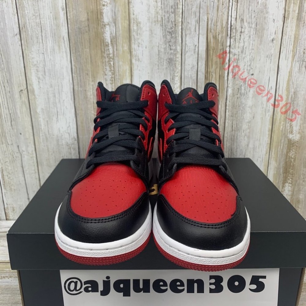 Air Jordan 1 Mid Banned GS - Picture 4 of 6